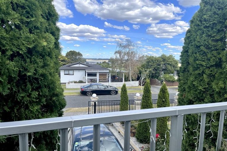 Photo of property in 20 Mcquarrie Avenue, Wattle Downs, Auckland, 2103
