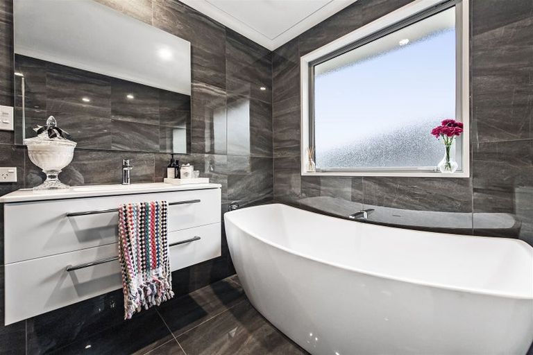 Photo of property in 2c Ballarat Road, Rangiora, 7400