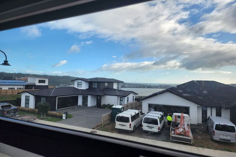 Photo of property in 4a Kaiaho Close, Aotea, Porirua, 5024