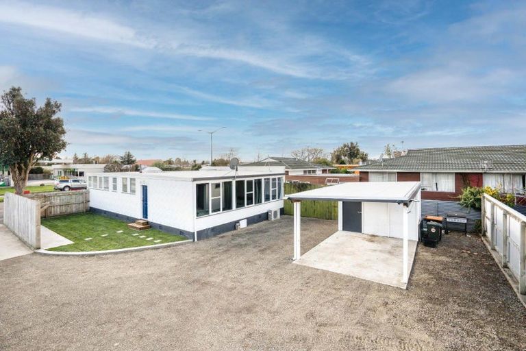 Photo of property in 704 Pioneer Highway, Takaro, Palmerston North, 4412