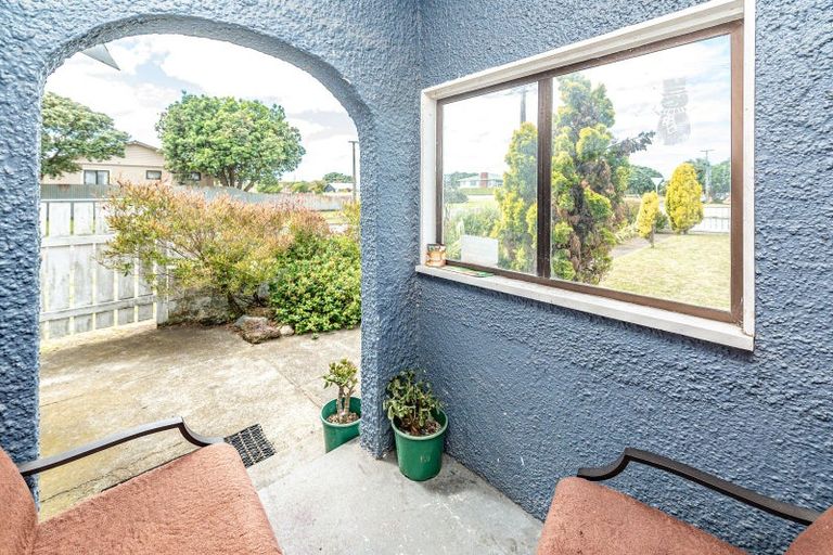 Photo of property in 51 Bamber Street, Castlecliff, Whanganui, 4501