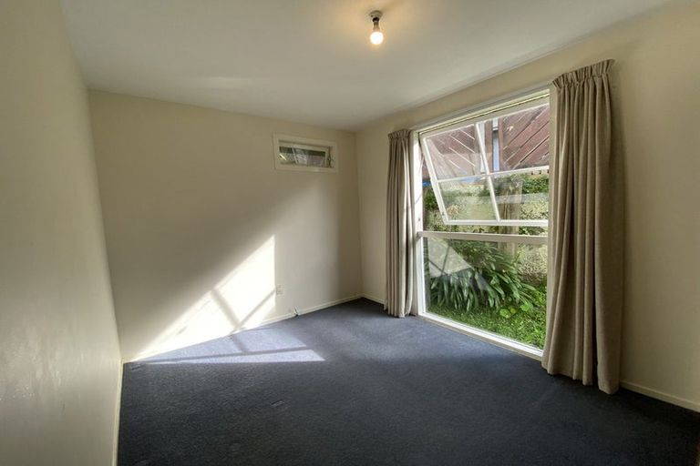 Photo of property in 3 Eastview Grove, Normandale, Lower Hutt, 5010