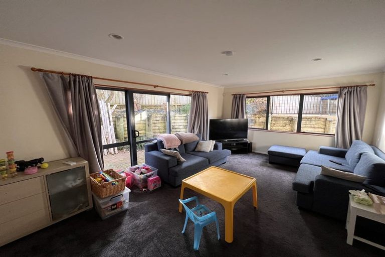 Photo of property in 31 Greenview Lane, Red Beach, 0932