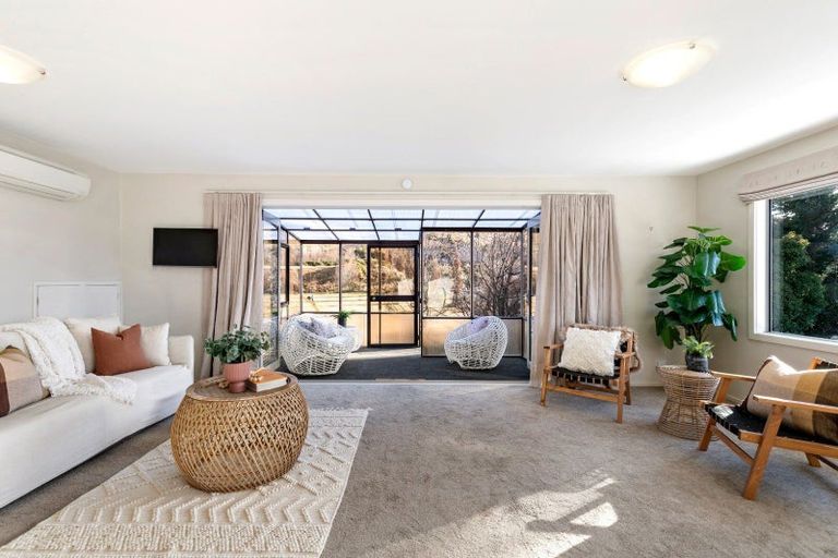 Photo of property in 72 Jims Way, Frankton, Queenstown, 9371