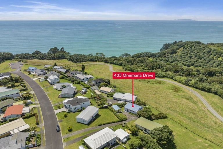 Photo of property in 435 Onemana Drive, Onemana, Whangamata, 3691