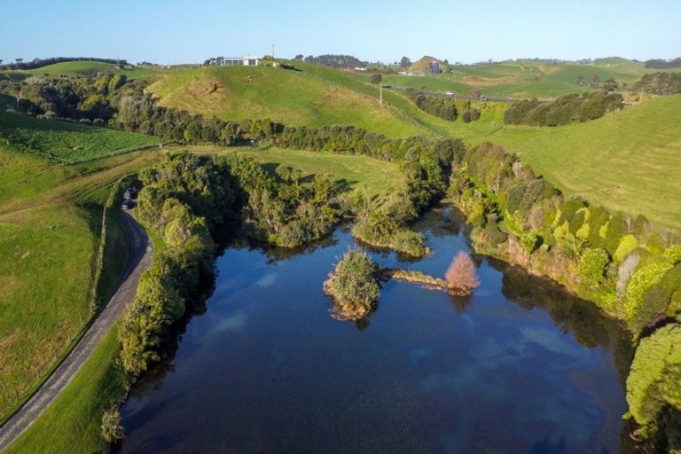 Photo of property in 8 Washer Road, Omata, New Plymouth, 4374