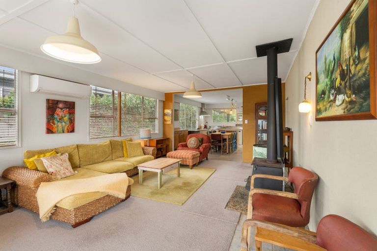 Photo of property in 104 Beverley Terrace, Whangamata, 3620