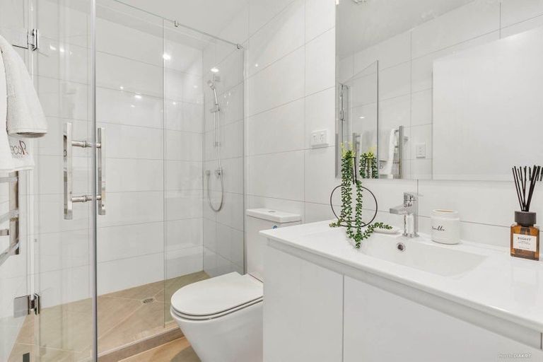 Photo of property in 3 Brook Street, Milford, Auckland, 0620