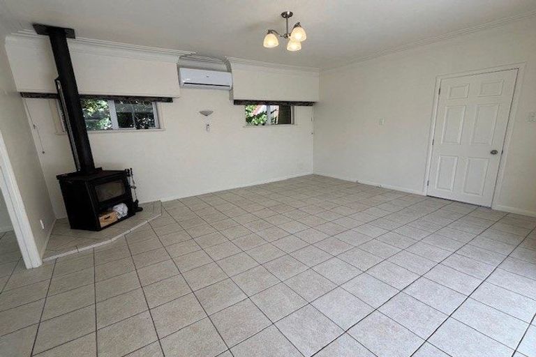 Photo of property in 53 Granger Road, Cockle Bay, Auckland, 2014