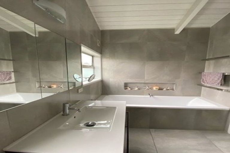 Photo of property in 1/11 Cecil Road, Milford, Auckland, 0620