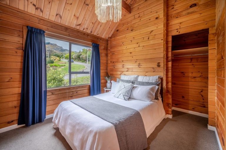 Photo of property in 13 Selwyn Avenue, Akaroa, 7520