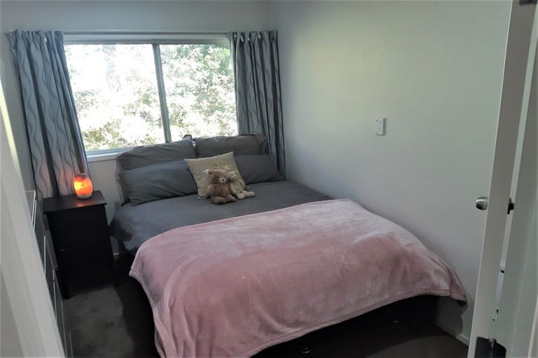 Photo of property in 31 Glencourt Place, Glenfield, Auckland, 0629