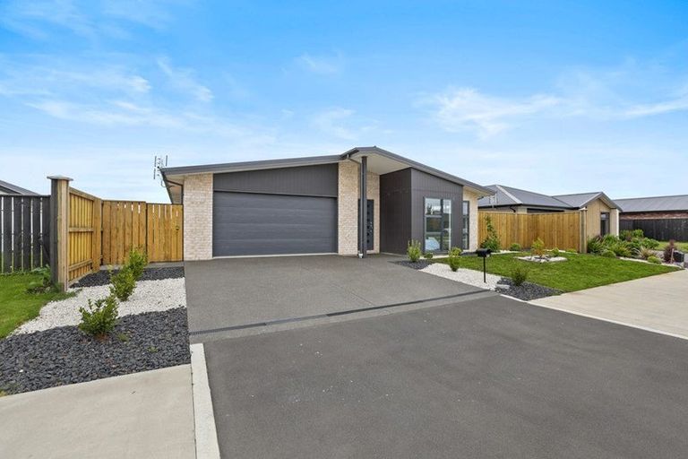 Photo of property in 184 Faringdon Boulevard, Rolleston, 7615