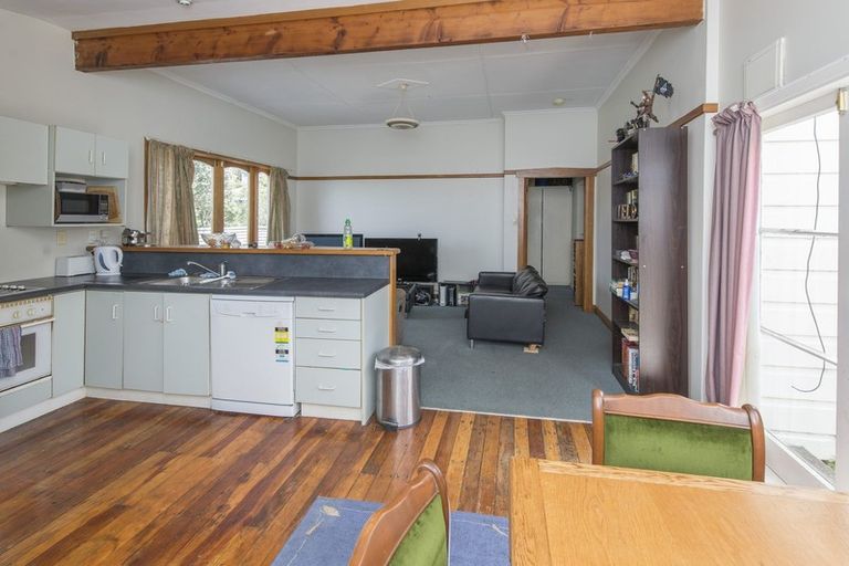 Photo of property in 20 Asquith Terrace, Brooklyn, Wellington, 6021