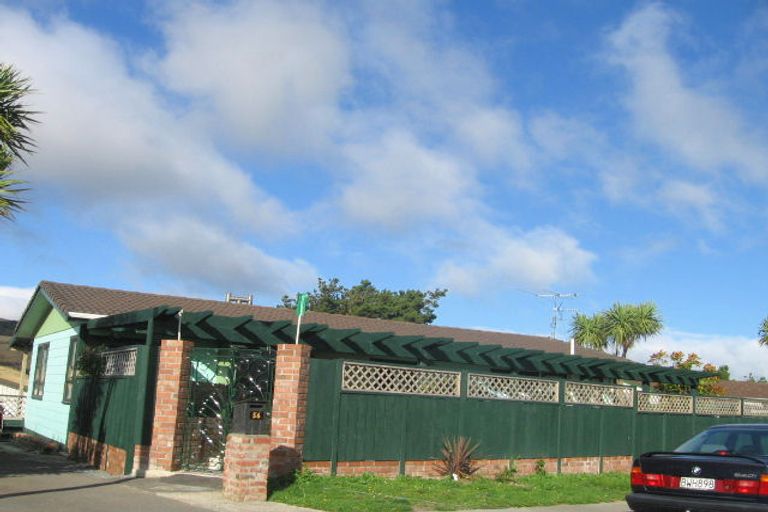 Photo of property in 56 Guadeloupe Crescent, Grenada Village, Wellington, 6037