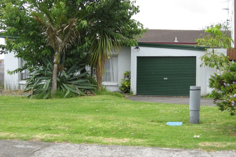 Photo of property in 2/111 Muir Avenue, Mangere Bridge, Auckland, 2022