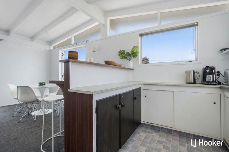 Photo of property in 30 Hillview Road, Waihi Beach, 3611