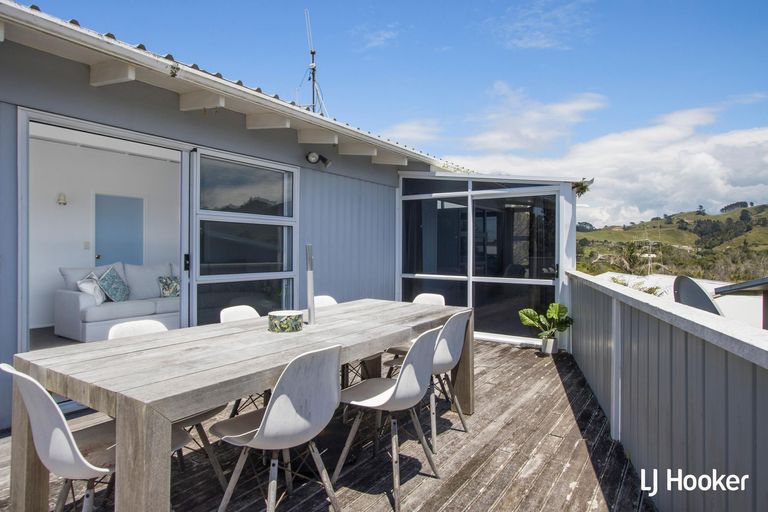 Photo of property in 30 Hillview Road, Waihi Beach, 3611