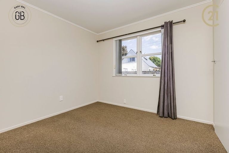 Photo of property in 6 Braeburn Place, Takanini, 2112