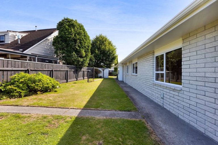 Photo of property in 34 Heta Road, Highlands Park, New Plymouth, 4312