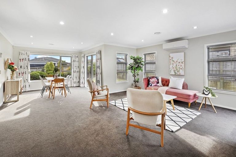 Photo of property in 94 Endeavour Drive, Whitby, Porirua, 5024