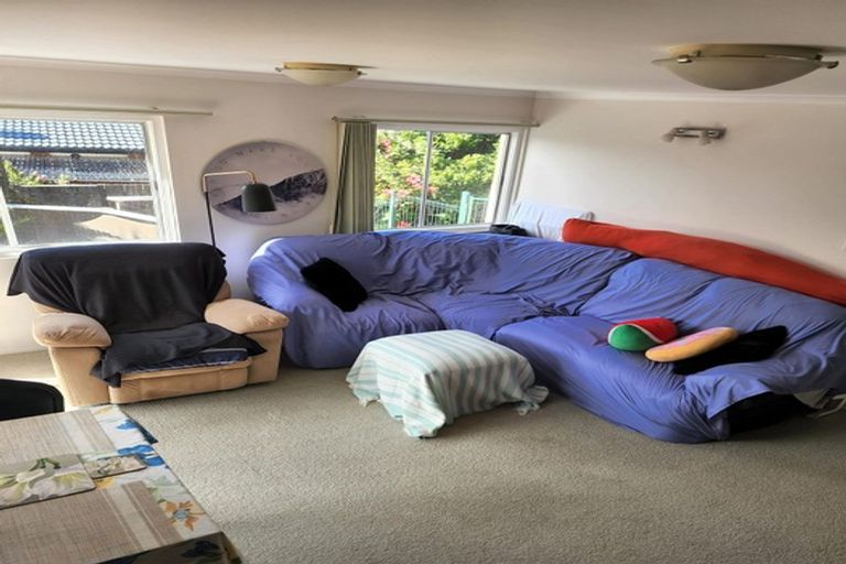 Photo of property in 6 Hume Drive, Hillcrest, Auckland, 0627