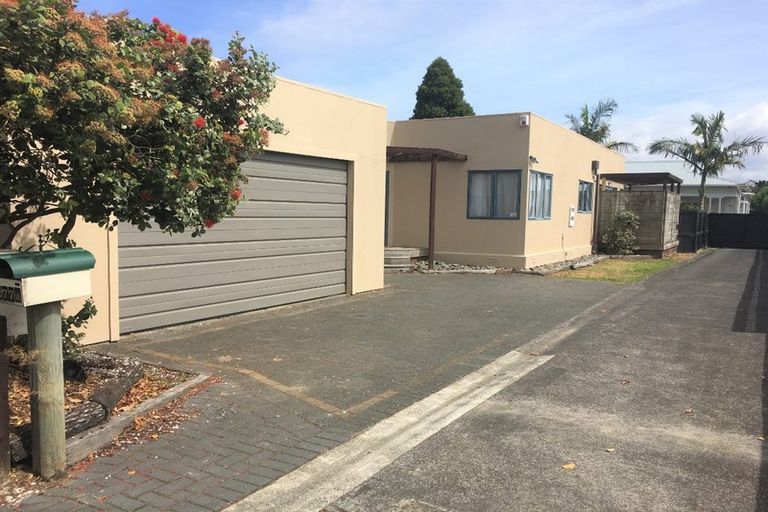 Photo of property in 277 Meola Road, Point Chevalier, Auckland, 1022