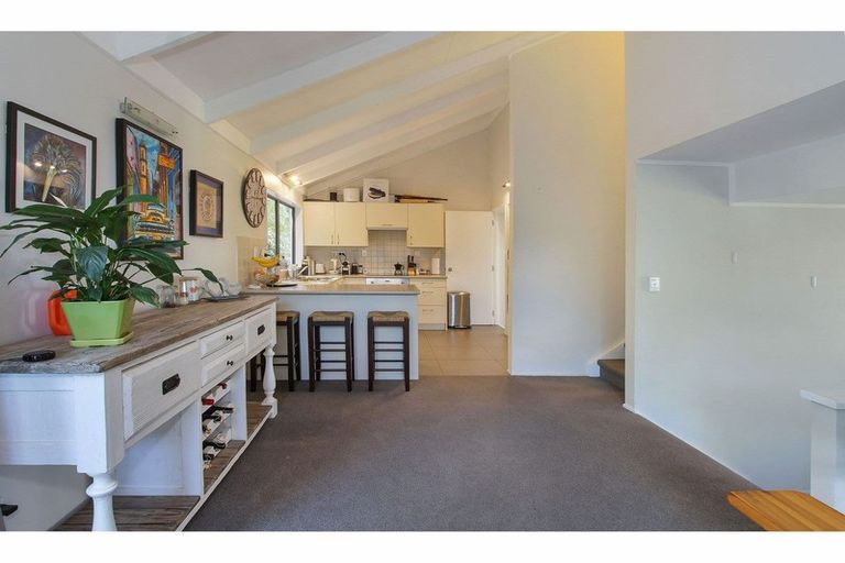 Photo of property in 2/2 Ceramco Place, Torbay, Auckland, 0630