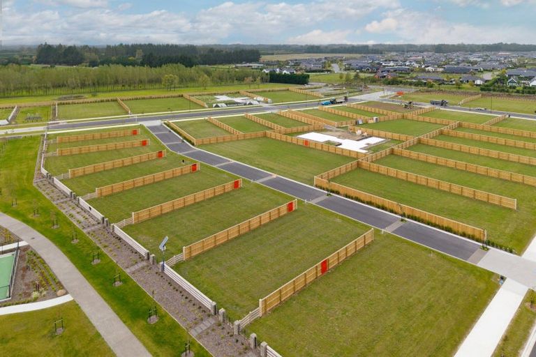 Photo of property in 37 Tetbury Drive, West Melton, 7676