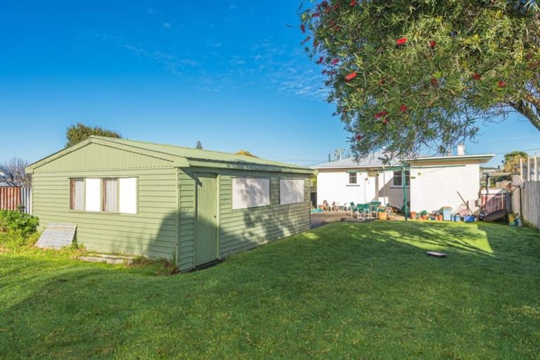 Photo of property in 188 Cornfoot Street, Castlecliff, Whanganui, 4501