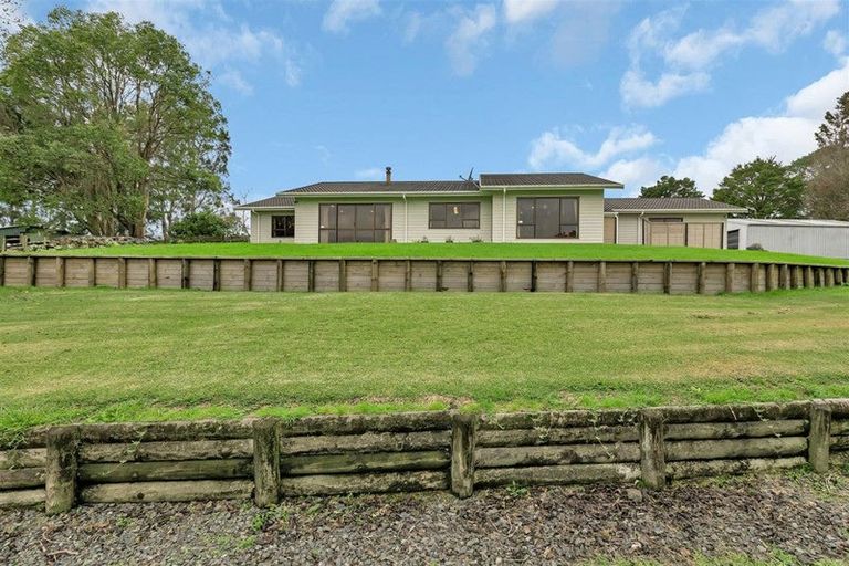 Photo of property in 51 Loop Road, Otaika, Whangarei, 0170