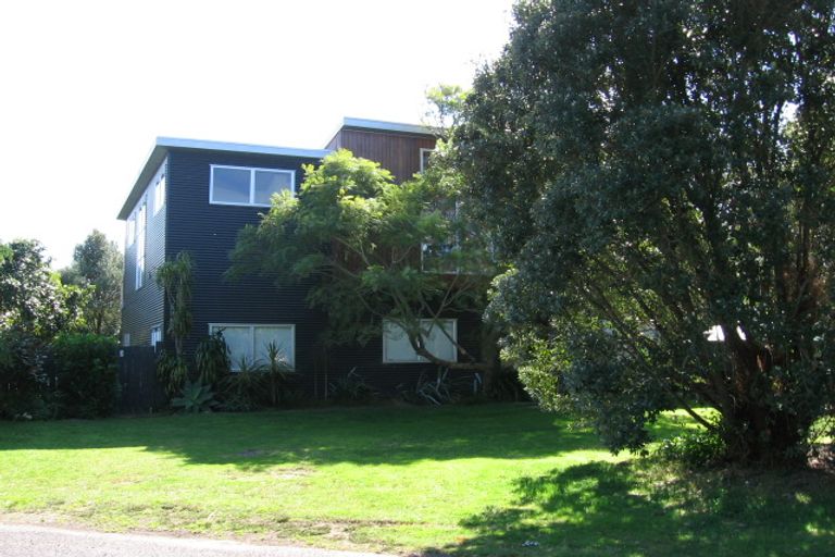 Photo of property in 3 Hicks Place, Cooks Beach, Whitianga, 3591