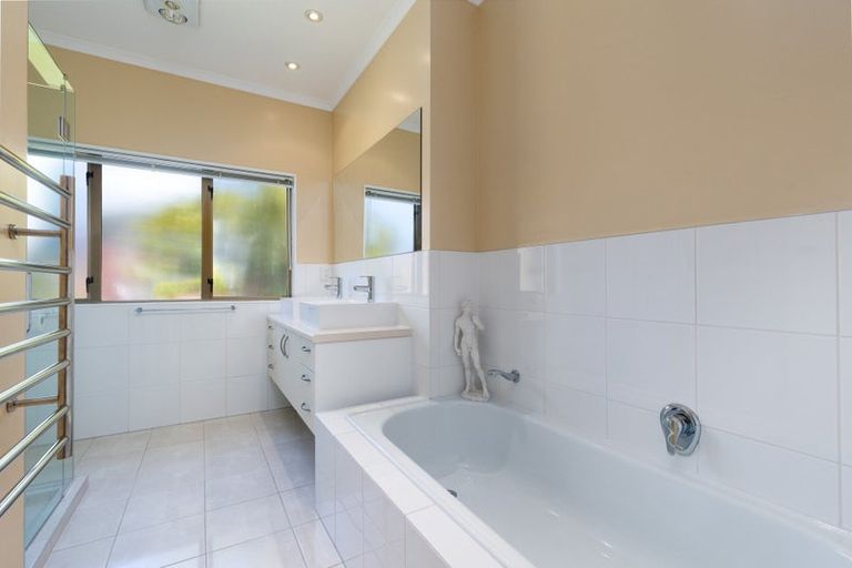 Photo of property in 10a Rangiora Terrace, Tahunanui, Nelson, 7011