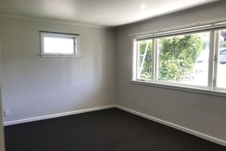 Photo of property in 2 Currey Crescent, Milford, Auckland, 0620