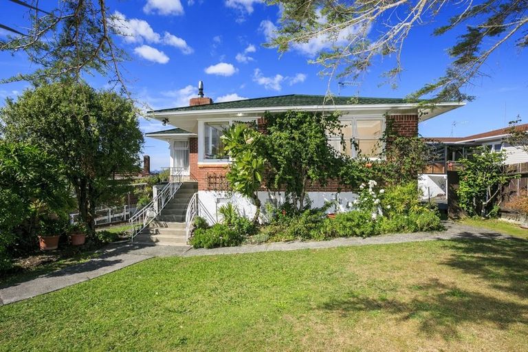 Photo of property in 135 Coronation Road, Hillcrest, Auckland, 0627