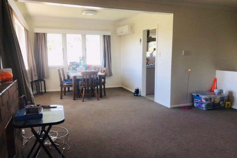 Photo of property in 2/306 Beach Road, Campbells Bay, Auckland, 0630