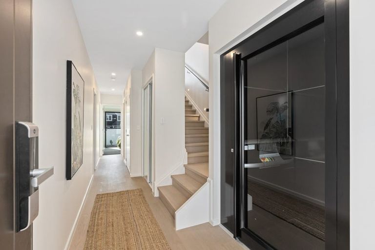 Photo of property in 23 Frater Avenue, Milford, Auckland, 0620