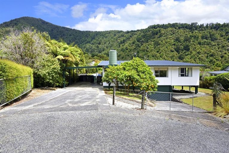 Photo of property in 18 Nikau Street, Duncan Bay, Tennyson Inlet, 7195