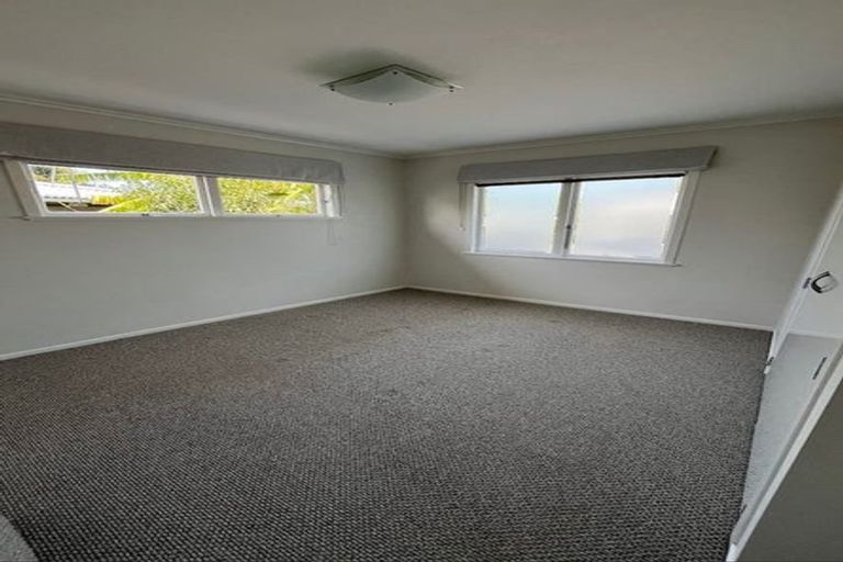 Photo of property in 1/24 Lancaster Road, Beach Haven, Auckland, 0626