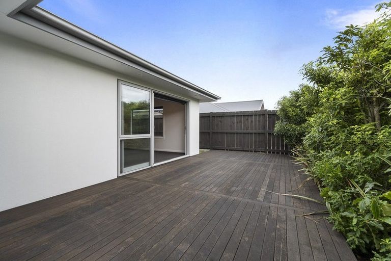 Photo of property in 2 Serenity Crescent, Kelvin Grove, Palmerston North, 4414