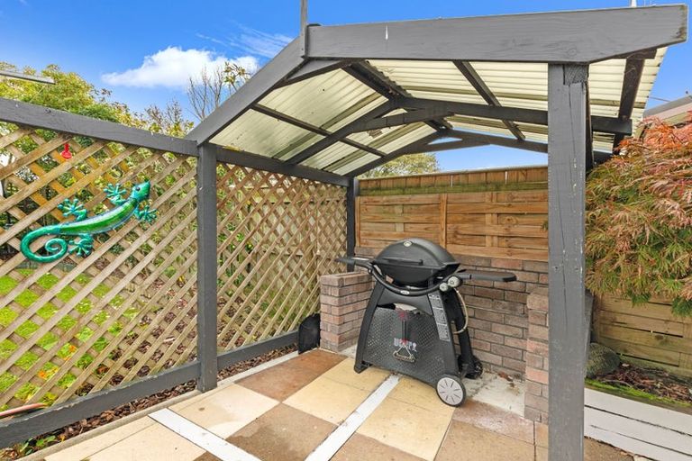 Photo of property in 52 John F Kennedy Drive, Milson, Palmerston North, 4414