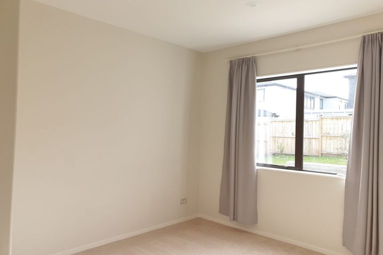 Photo of property in 18 Lisnoble Road, Flat Bush, Auckland, 2019