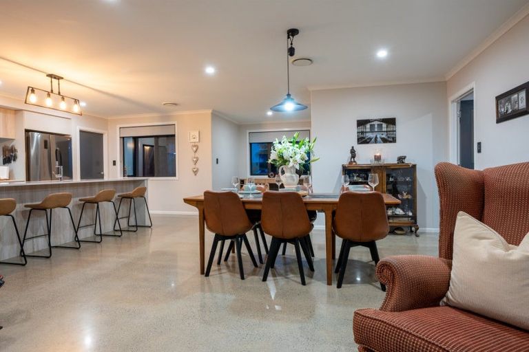 Photo of property in 43 Seachange Drive, Leamington, Cambridge, 3432