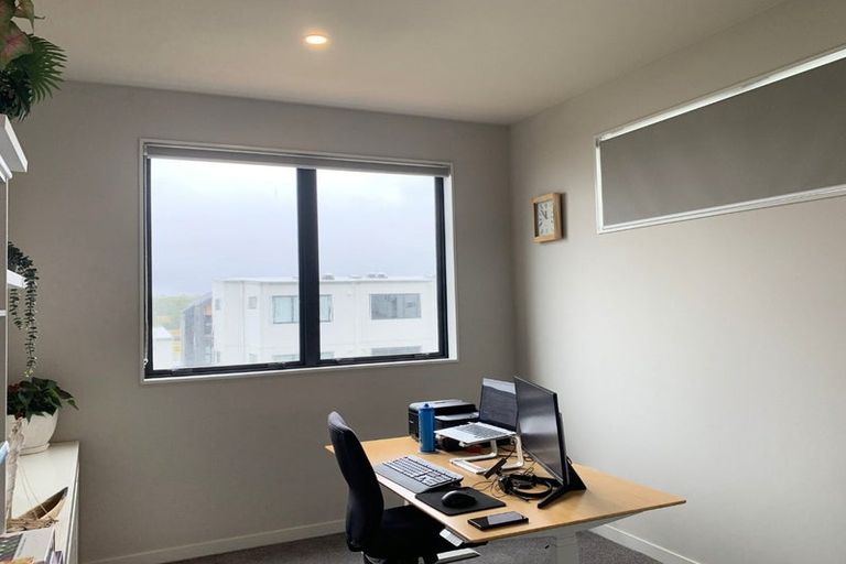Photo of property in 6 Porowha Road, Westgate, Auckland, 0814