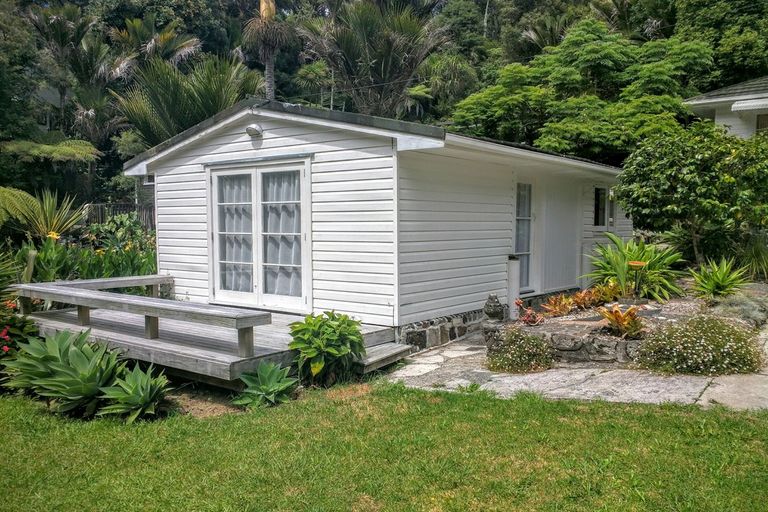 Photo of property in 31 Valley Road, Titirangi, Auckland, 0604