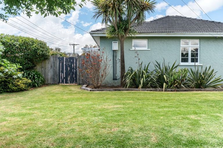Photo of property in 141 Seaview Road, Westown, New Plymouth, 4310