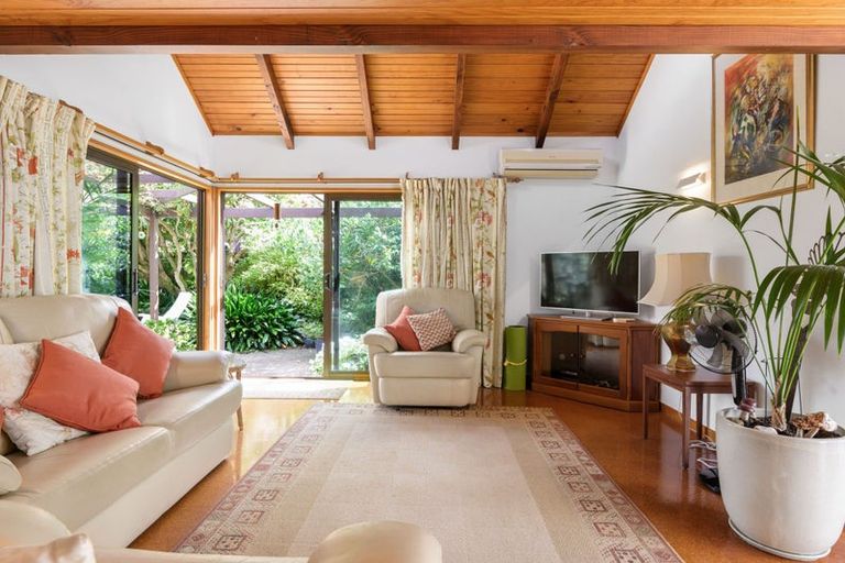 Photo of property in 12 Cooper Place, Chedworth, Hamilton, 3210