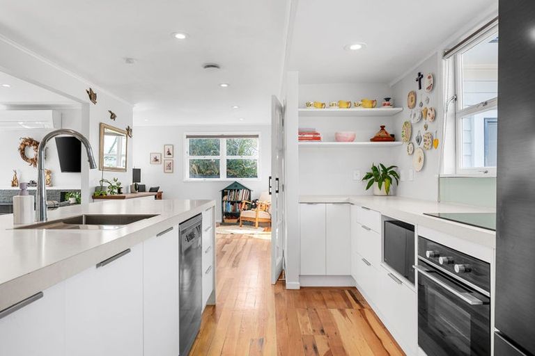 Photo of property in 9 Duncan Road, St Andrews, Hamilton, 3200