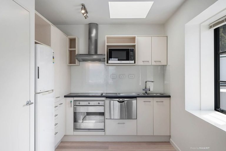 Photo of property in Westhaven Apartments, 24/127 Molesworth Street, Thorndon, Wellington, 6011