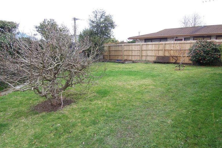 Photo of property in 2/5 Chilton Drive, Mairehau, Christchurch, 8052